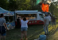 Pożar pojazdu podczas gminnej imprezy - zdjęcie główne