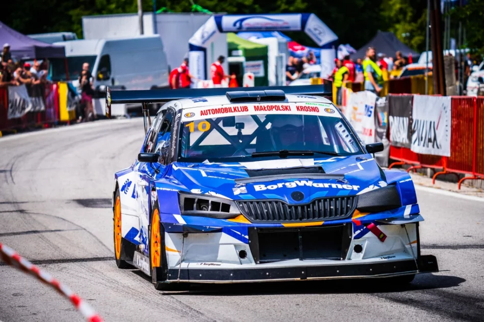 113 zgłoszeń na wyścig, zawodnicy z 12 państw - zdjęcie 2