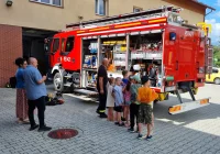 Dzieci odwiedziły strażaków, by rozmawiać o bezpieczeństwie - zdjęcie główne