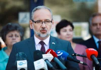 "Mamy do czynienia z bardzo dynamicznymi wzrostami zachorowań na koronawirusa" - zdjęcie główne