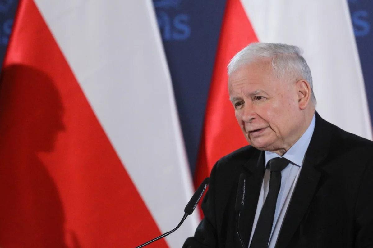 J. Kaczyński „zdecydowanym przeciwnikiem podwyżek dla polityków"