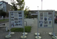 Wystawa przed centrum handlowym - zdjęcie główne