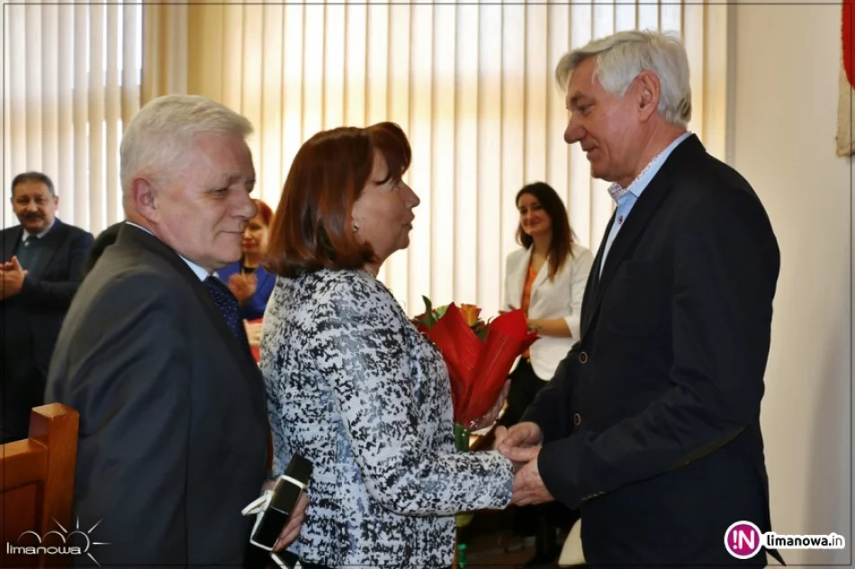 Uroczyste pożegnanie Kazimierza Gancarczyka w związku z przejściem na emeryturę - zdjęcie 3