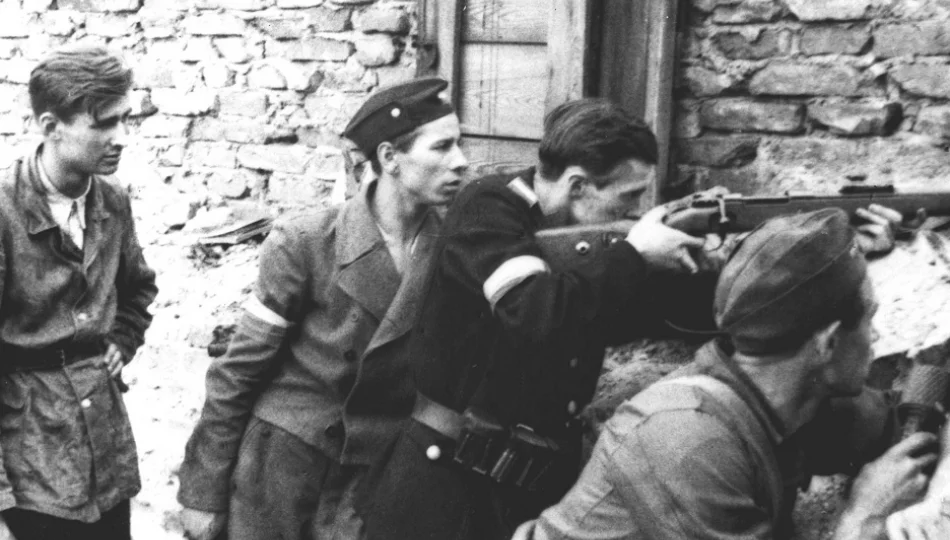 78 lat temu w Warszawie wybuchło powstanie – największa akcja zbrojna podziemia w okupowanej przez Niemców Europie - zdjęcie 1