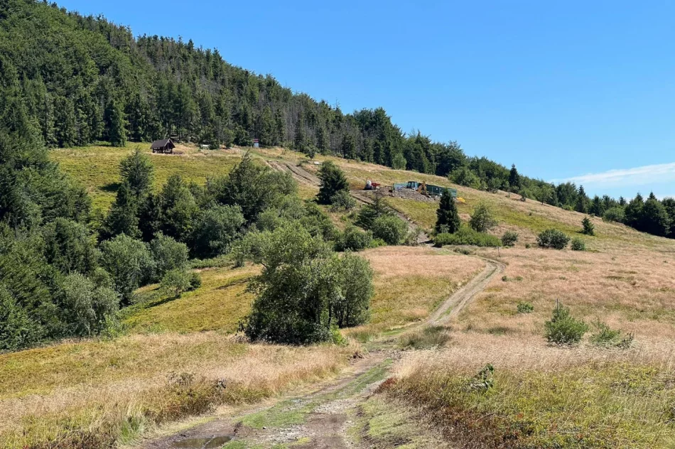 Skandal na Mogielicy! Na najpiękniejszej polanie powstaje budynek - zdjęcie 6