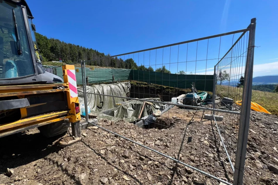 Skandal na Mogielicy! Na najpiękniejszej polanie powstaje budynek - zdjęcie 17