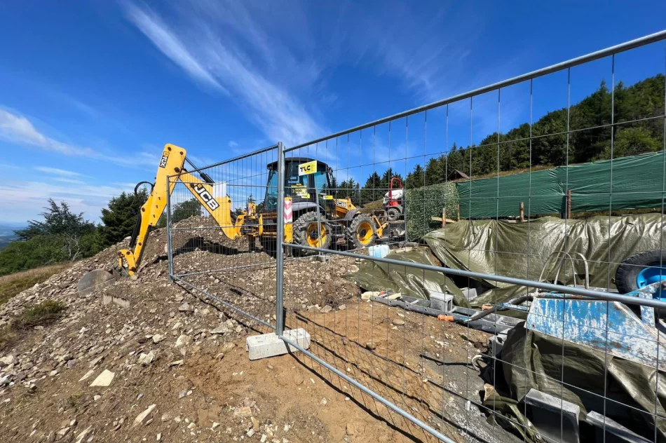 Skandal na Mogielicy! Na najpiękniejszej polanie powstaje budynek - zdjęcie 20