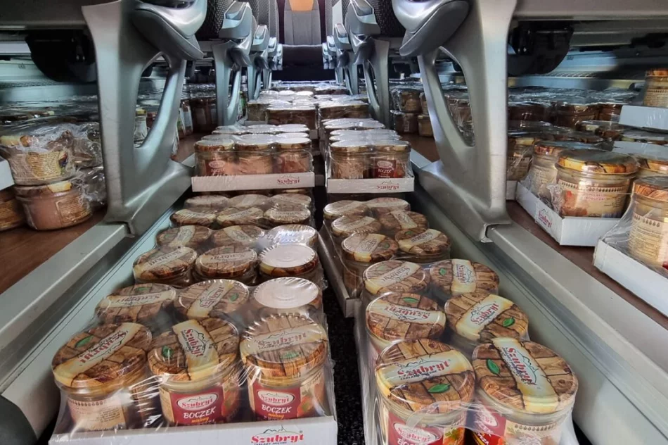 Kolejny raz pomoc humanitarna dotarła do Truskawca - zdjęcie 4