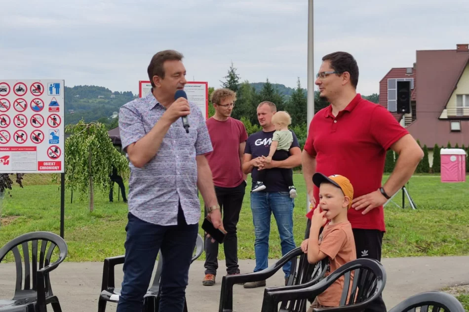 Zorganizowano regaty na stawie rekreacyjnym - zdjęcie 8