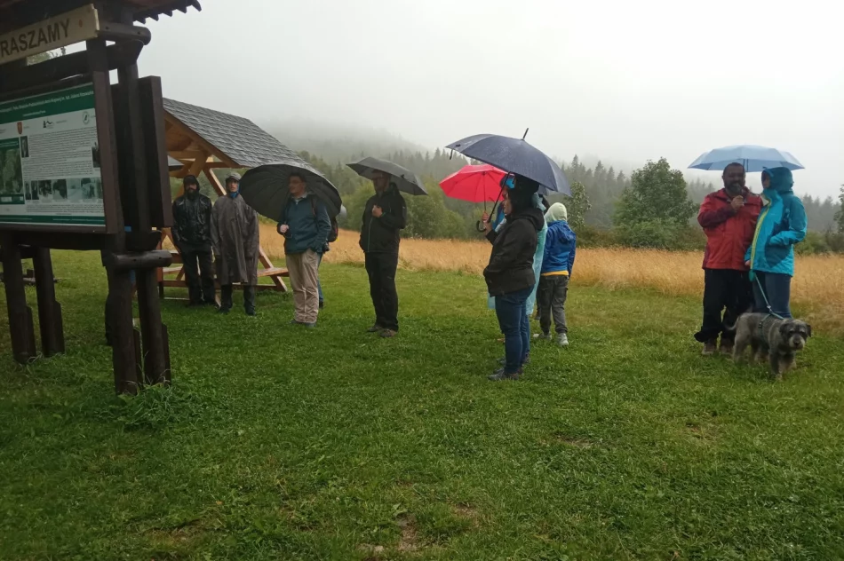 Wędrowali wojennymi śladami - zdjęcie 2