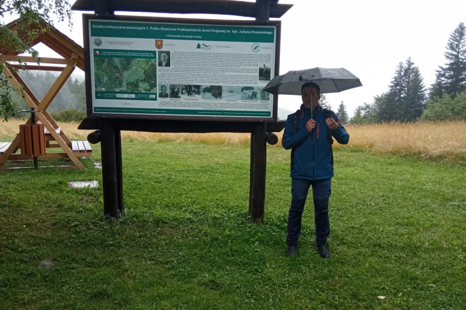 Wędrowali wojennymi śladami - zdjęcie 6