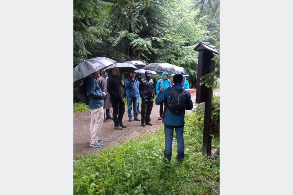 Wędrowali wojennymi śladami - zdjęcie 17