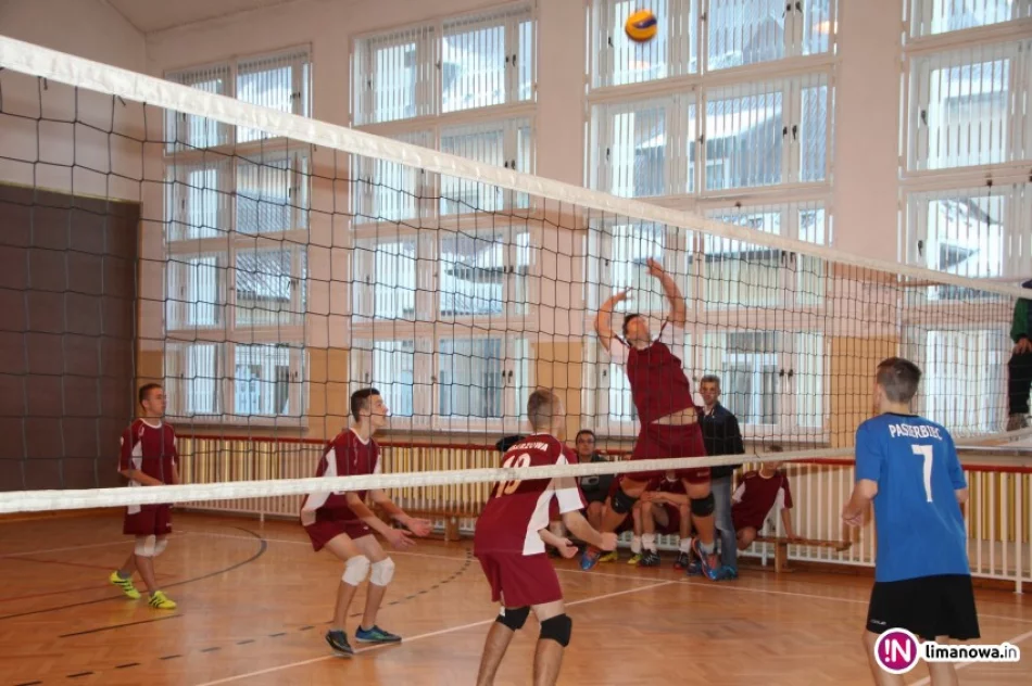 Gimnazjaliści z Pisarzowej najlepsi w piłce siatkowej! - zdjęcie 2