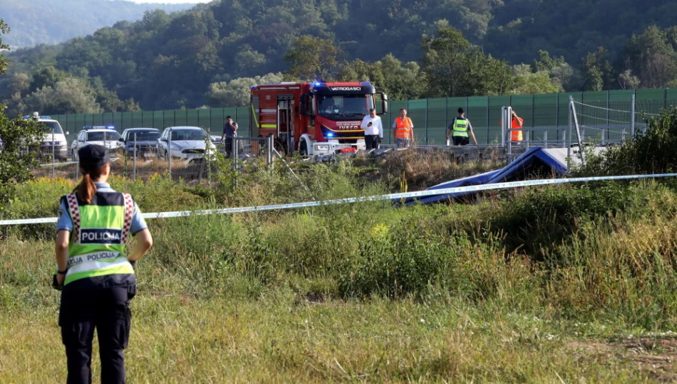 W wyniku wypadku polskiego autokaru zginęło 12 osób, 32 zostały ranne - zdjęcie 1