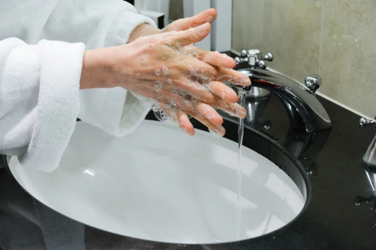 Polacy bywają na bakier z higieną, choć zaczęli dbać o czystość rąk