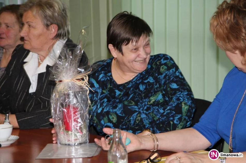 Przedświąteczne spotkanie z emerytowanymi pracownikami UG Limanowa - zdjęcie 2
