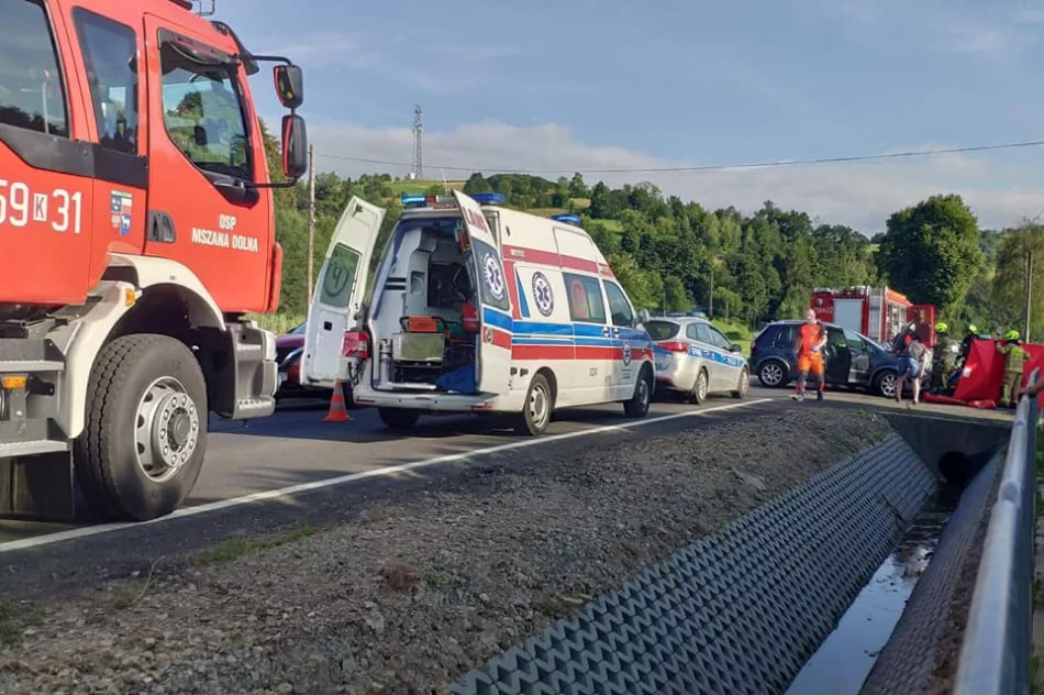 Zderzenie motocykla z osobówką na DK28 - zdjęcie 2