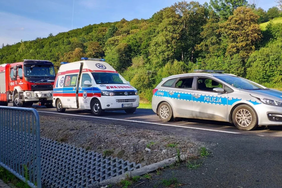 Zderzenie motocykla z osobówką na DK28 - zdjęcie 3