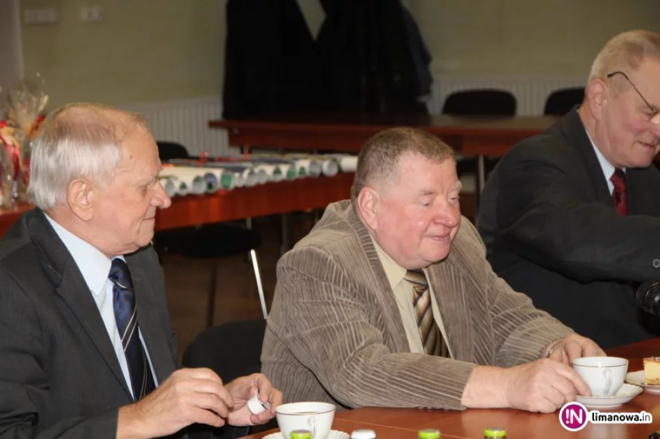 Przedświąteczne spotkanie z emerytowanymi pracownikami UG Limanowa - zdjęcie 4