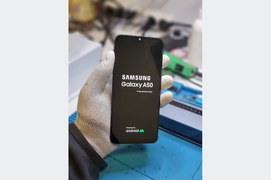 SERWIS GSM REGENERACJA WYŚWIETLACZY WYMIANA ZBITEJ SZYBKI - zdjęcie 3