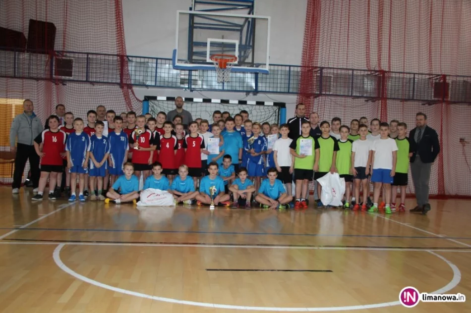 Chłopcy ze Starej Wsi I najlepsi w mini koszykówce! - zdjęcie 2