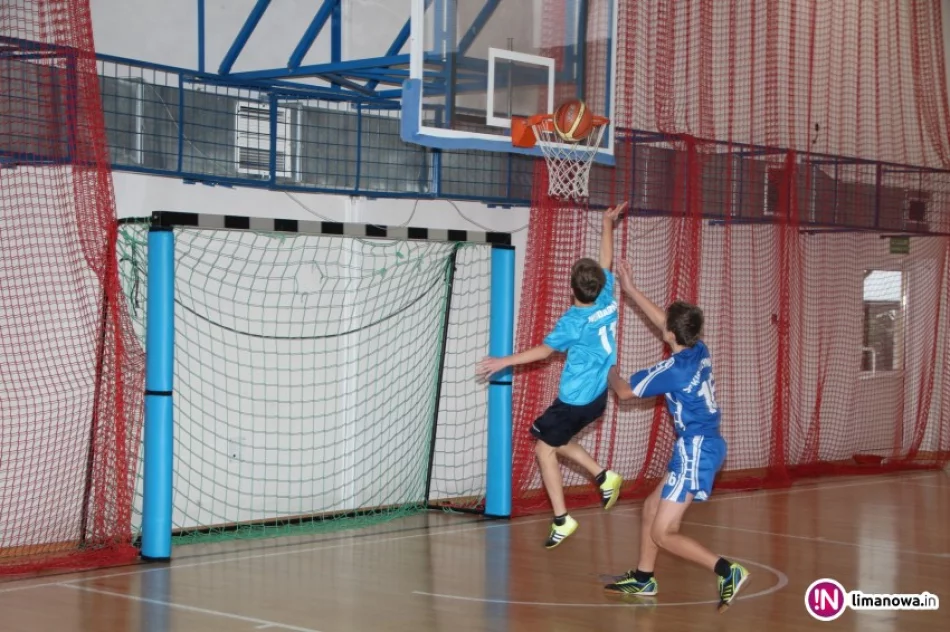 Chłopcy ze Starej Wsi I najlepsi w mini koszykówce! - zdjęcie 4