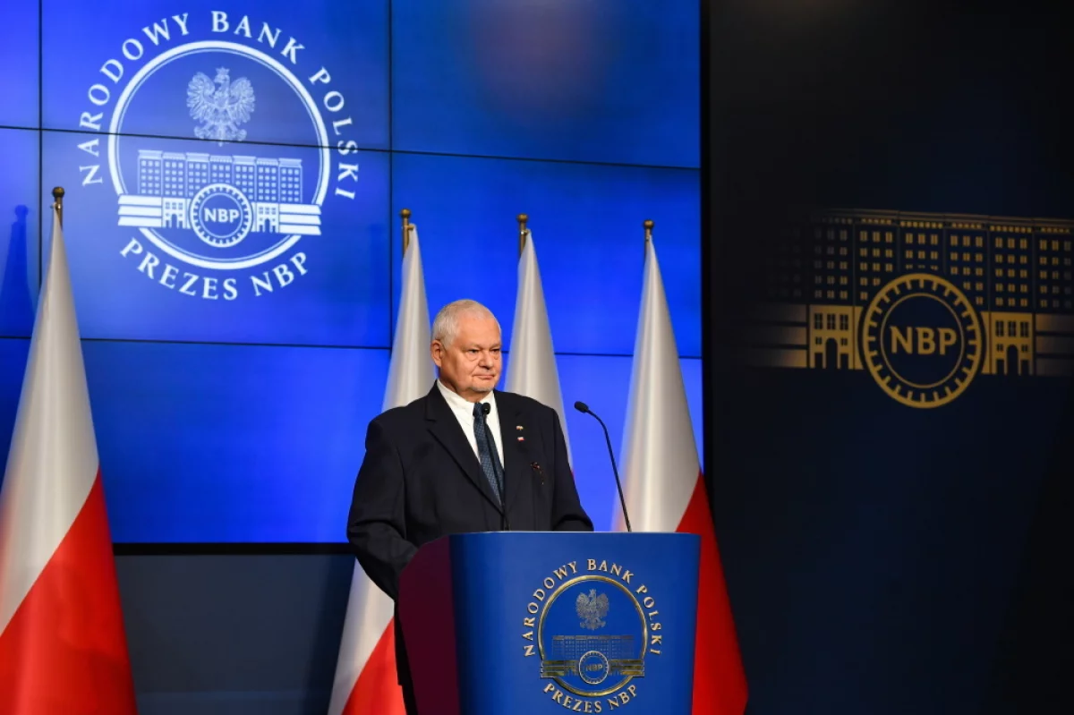 Glapiński: rezygnacja ze złotego byłaby dla Polski ogromnym i kosztownym błędem