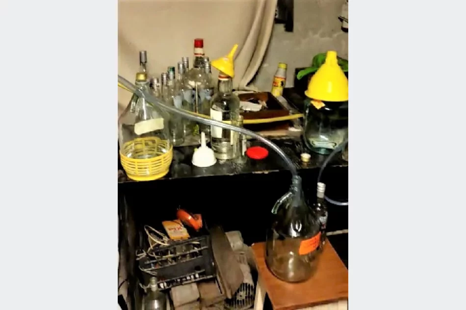 Sądeccy policjanci zlikwidowali nielegalną bimbrownię - zdjęcie 3