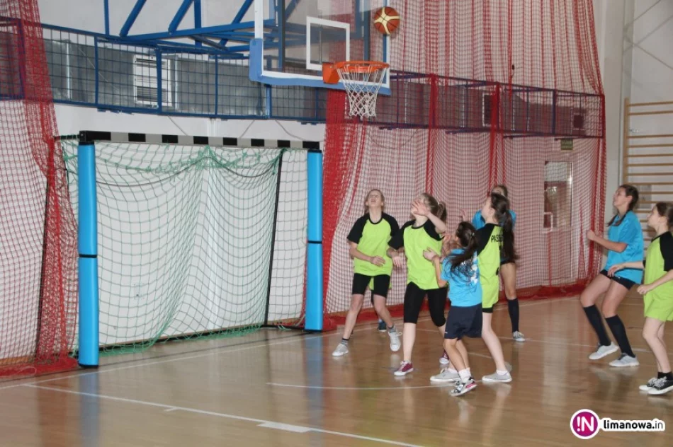 Dziewczęta z Pasierbca Mistrzyniami Gminy w mini koszykówce! - zdjęcie 2