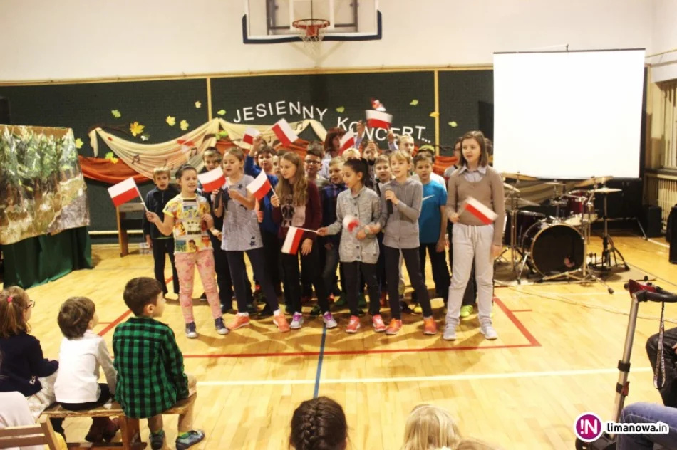 Jesienny Koncert Charytatywny w Zespole Szkół Samorządowych Nr 3 w Limanowej - zdjęcie 3