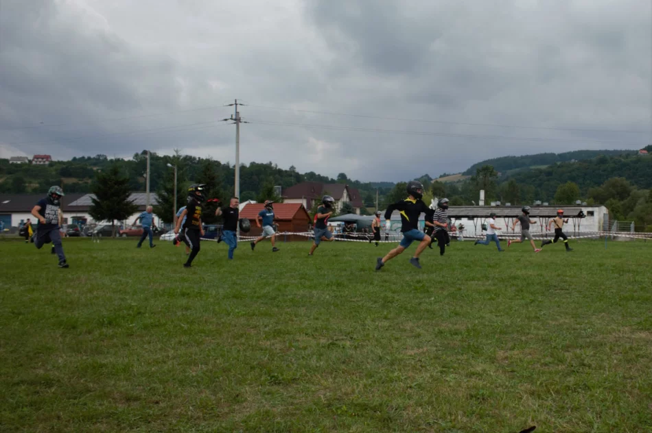 Charytatywnie ścigali się na... kosiarkach - zdjęcie 10