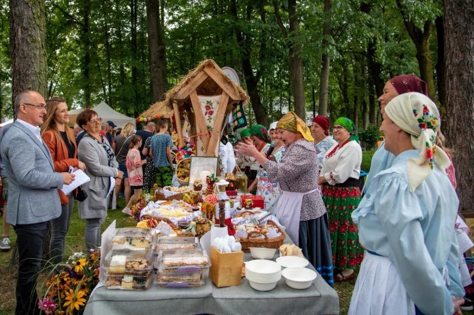 Zwyciężyły gospodynie z Męciny - zdjęcie 8