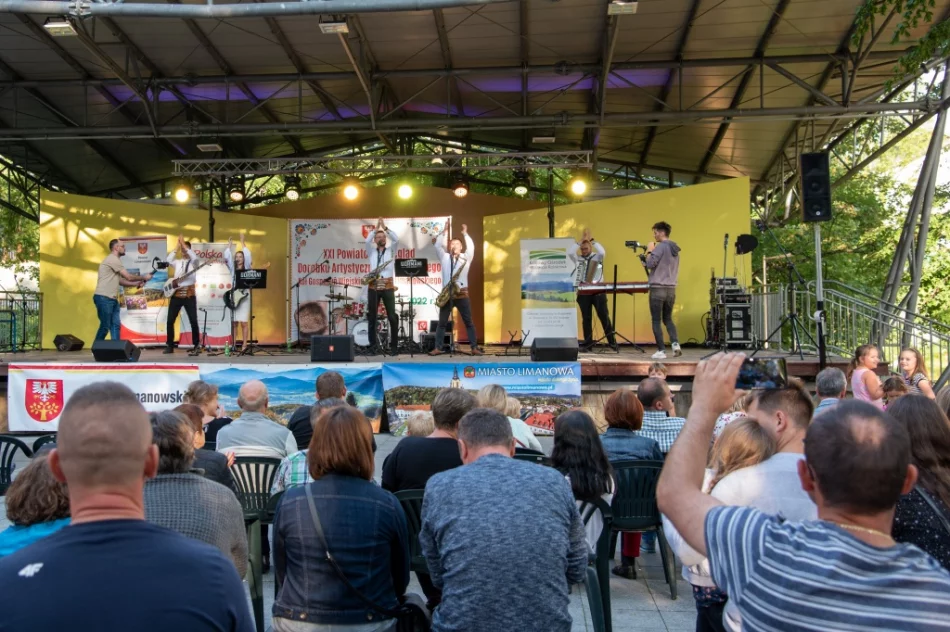 Zwyciężyły gospodynie z Męciny - zdjęcie 12