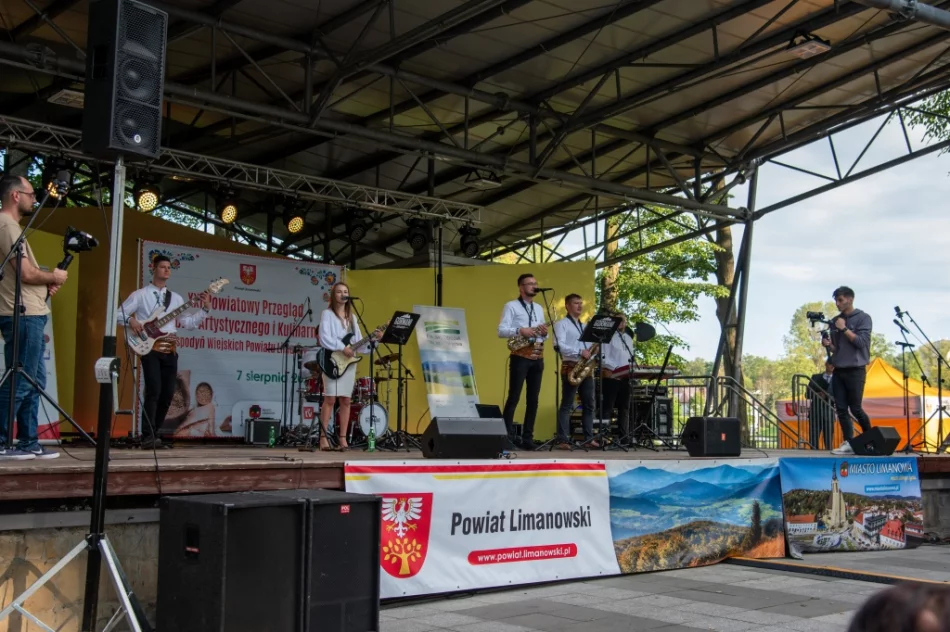 Zwyciężyły gospodynie z Męciny - zdjęcie 14