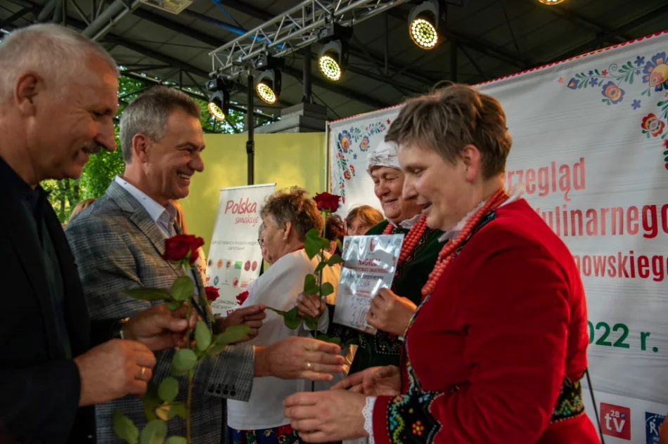 Zwyciężyły gospodynie z Męciny - zdjęcie 15