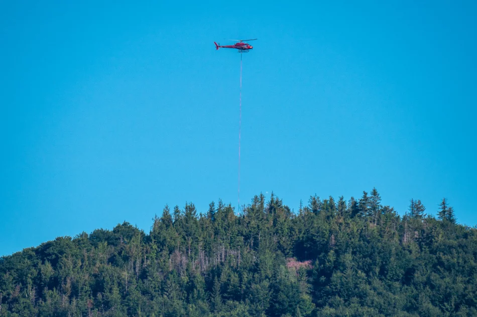 Budowa wieży na Mogielicy - transport materiałów śmigłowcem - zdjęcie 7