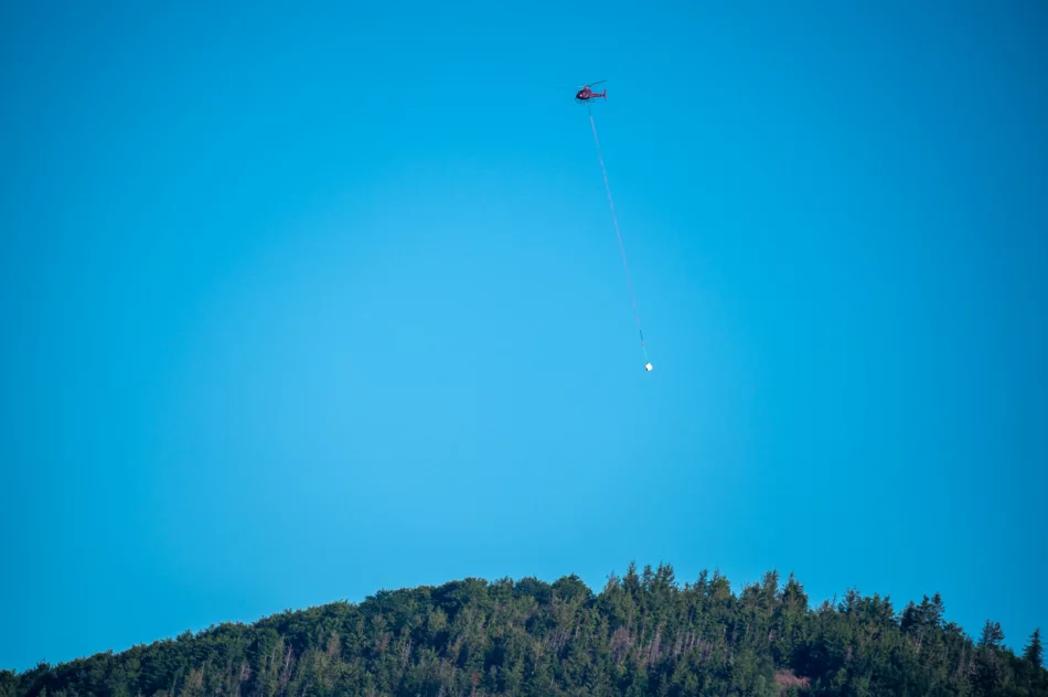 Budowa wieży na Mogielicy - transport materiałów śmigłowcem - zdjęcie 18