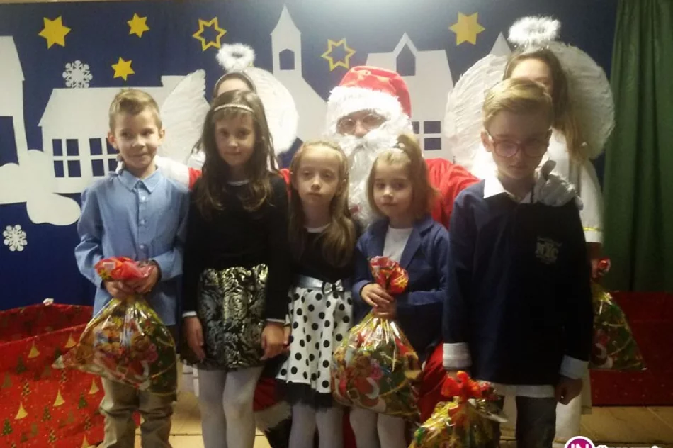 Wizyta Świętego Mikołaja w Szkole Podstawowej Nr 2 w Siekierczynie - zdjęcie 2