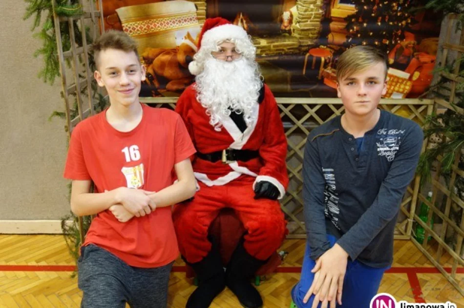 Mikołajki w 'Czwórce' - zdjęcie 2