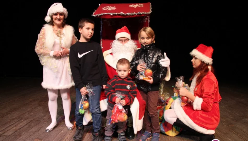 Mikołaj odwiedził Limanowski Dom Kultury - zdjęcie 1