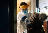 Wiceminister MZ: prognozujemy, że kolejnej fali możemy spodziewać się w listopadzie, a nawet w grudniu - zdjęcie główne