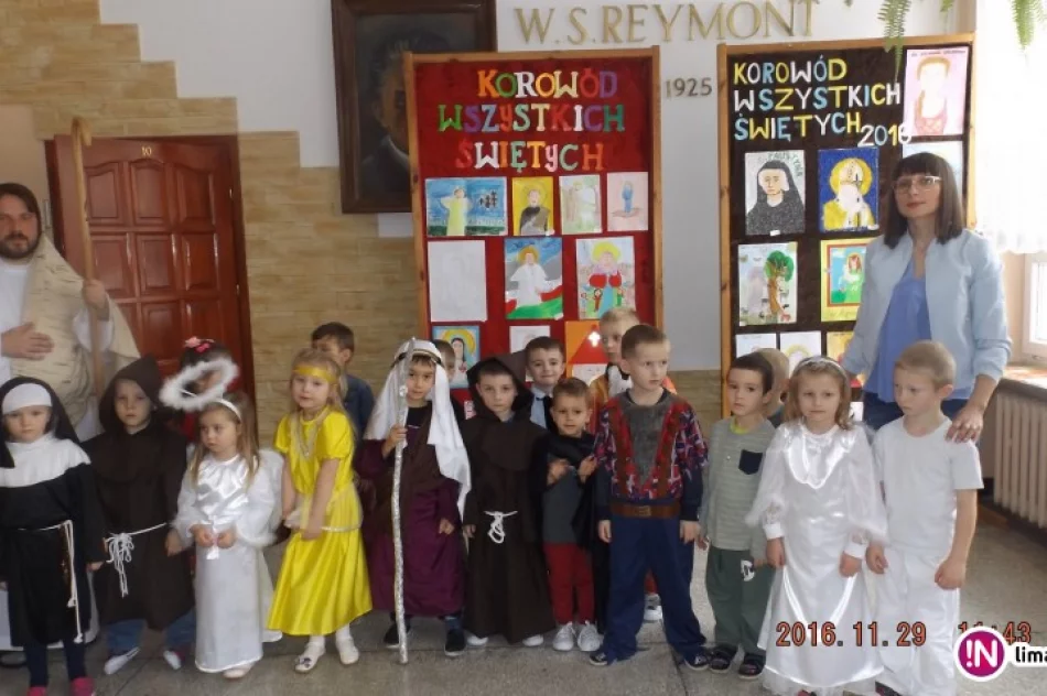 Korowód Wszystkich Świętych w Zespole Szkół w Pasierbcu - zdjęcie 3