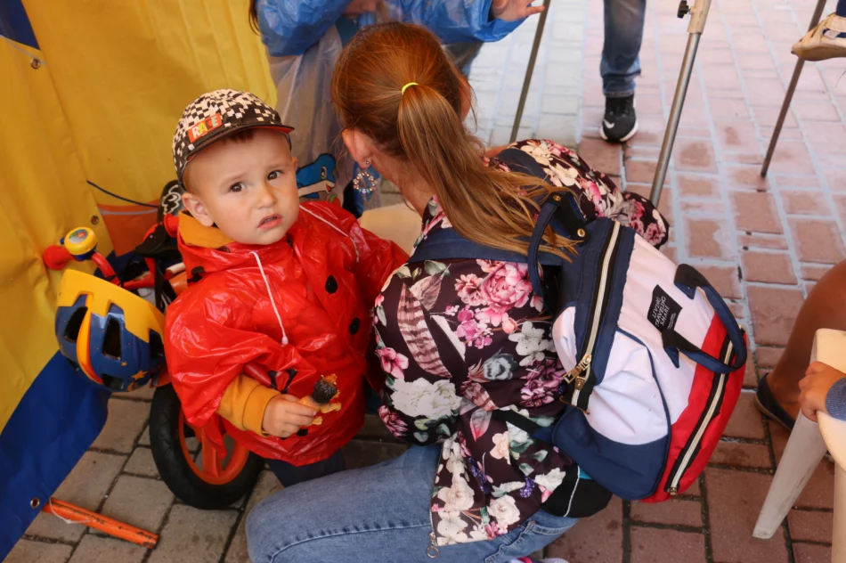 Pogoda nie odstraszyła młodych kolarzy – uczestników Mini Wyścigu Henryka Łasaka - zdjęcie 11