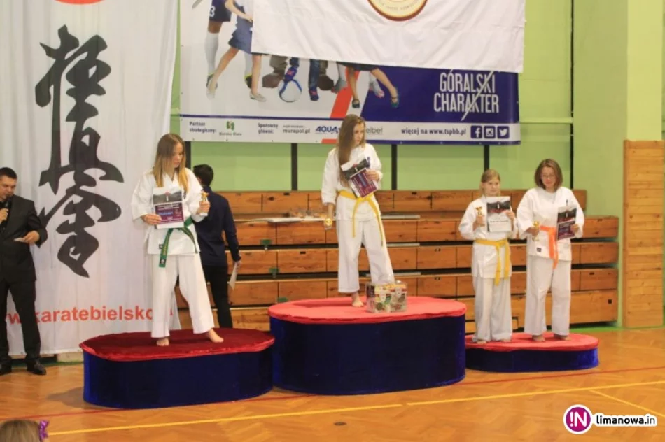 18 medali na Grand Prix Beskidów oraz III miejsce drużynowo dla limanowskich karateków! - zdjęcie 4