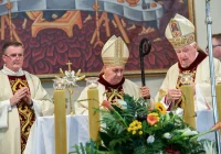 Nuncjusz apostolski w Polsce: pokój nikomu nie jest dany raz na zawsze - zdjęcie główne