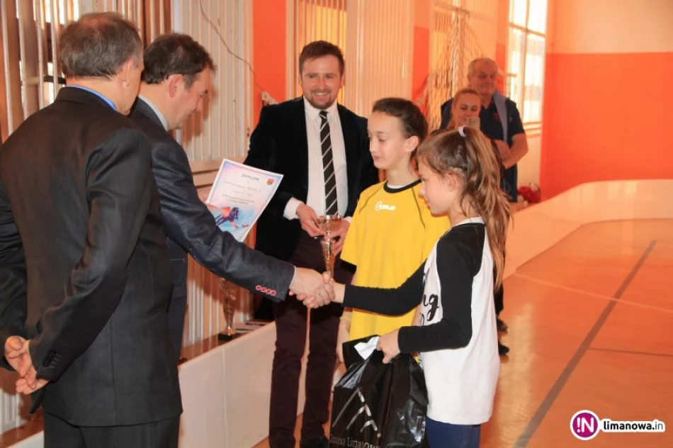 Stara Wieś nr 2 najlepsza w unihokeju szkół podstawowych! - zdjęcie 4