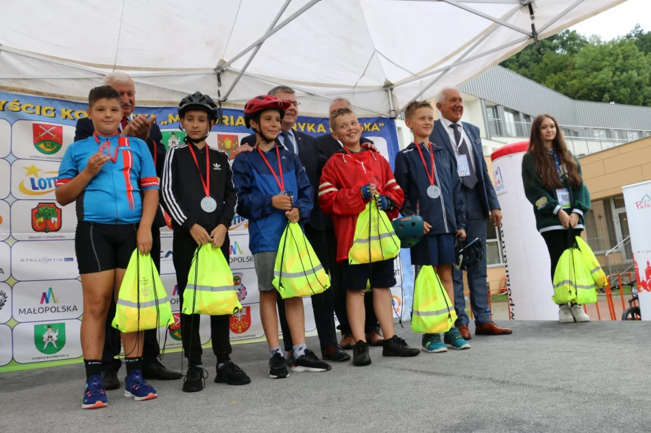 Pogoda nie odstraszyła młodych kolarzy - zdjęcie 7