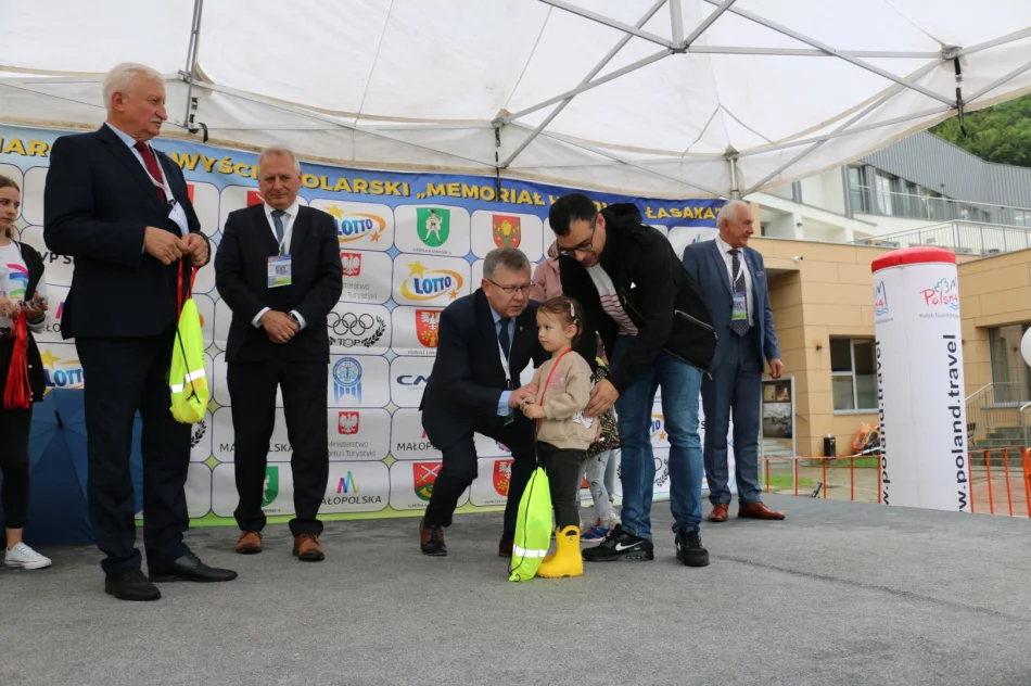 Pogoda nie odstraszyła młodych kolarzy - zdjęcie 19