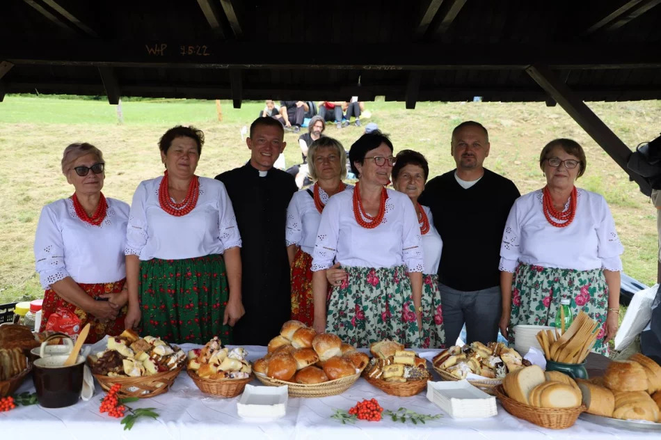 Góra Jaworz zdobyta podczas akcji Odkryj Beskid Wyspowy - zdjęcie 2