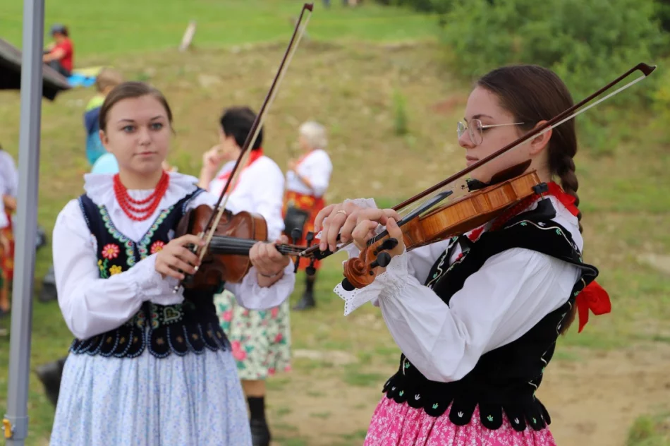 Góra Jaworz zdobyta podczas akcji Odkryj Beskid Wyspowy - zdjęcie 17